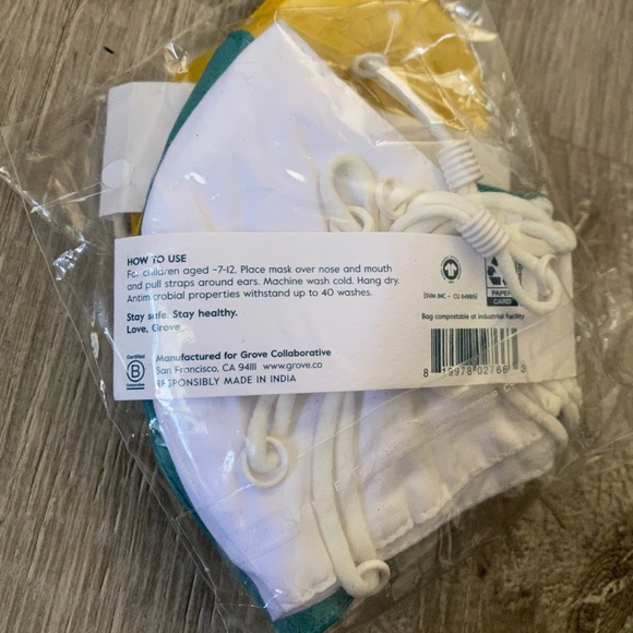 6 nwt Grove kids face masks - Picture 3 of 5